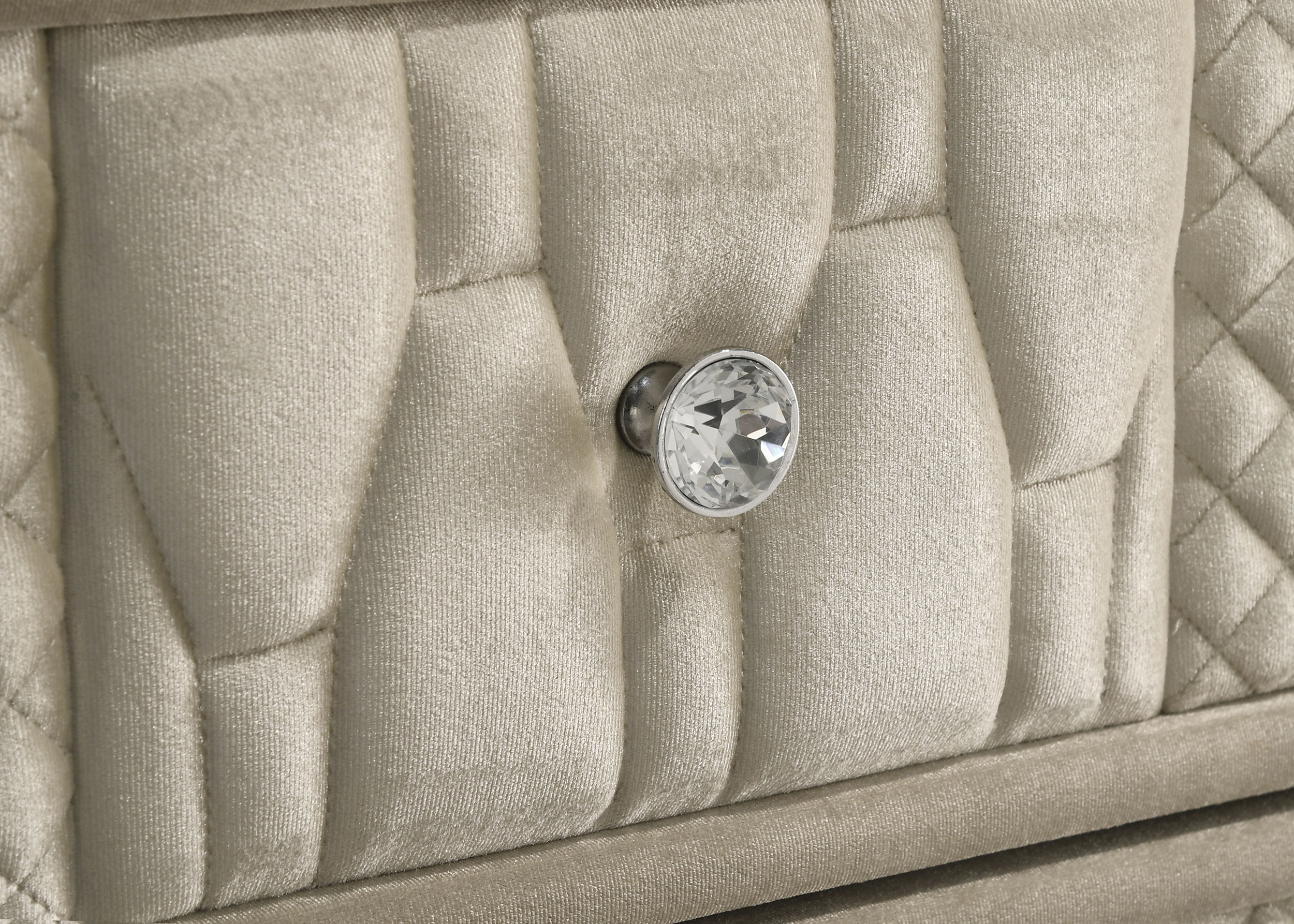 Lorient drawer pull detail
